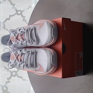 Nike Women's Vapor Light HC Tennis Sneakers size 9